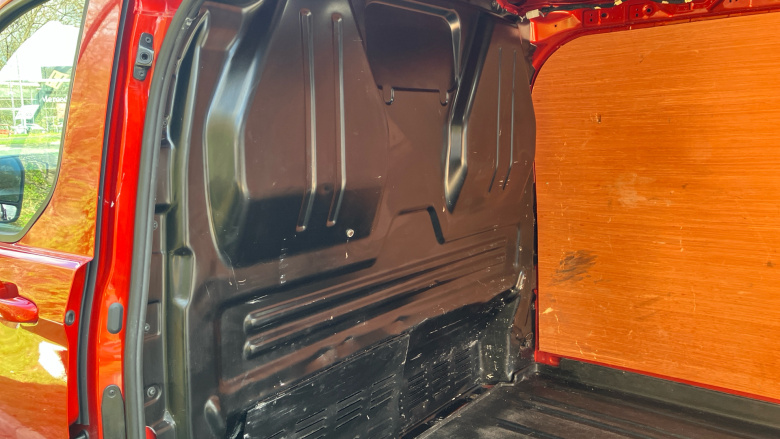 Ford Transit Custom 300 L1 Diesel Fwd 2.0 EcoBlue 136ps H1 Van Limited